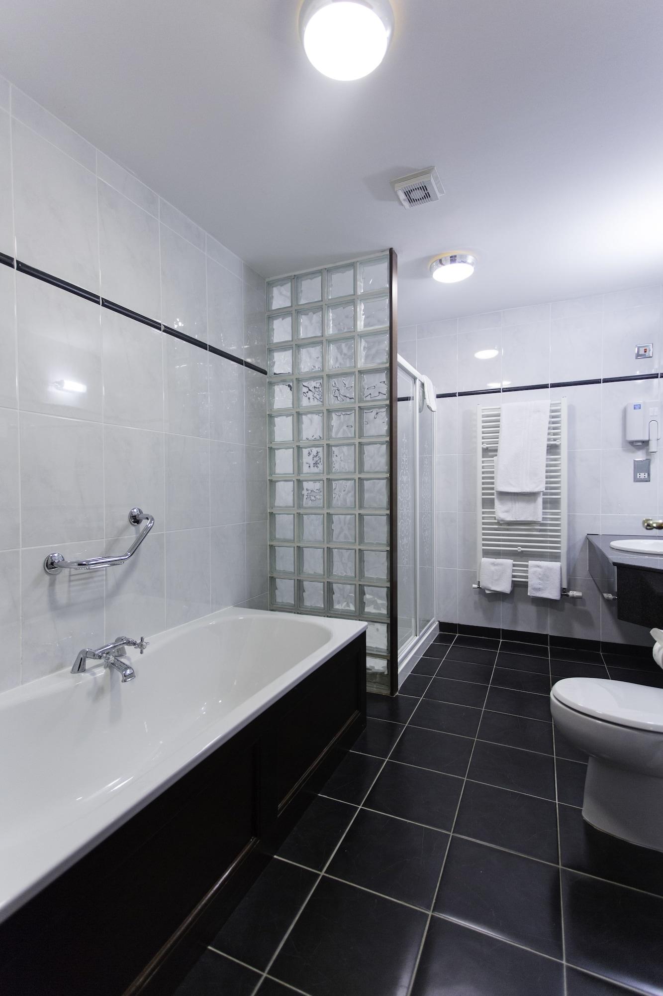 The Sandhouse Hotel And Marine Spa Donegal Town ภายนอก รูปภาพ
